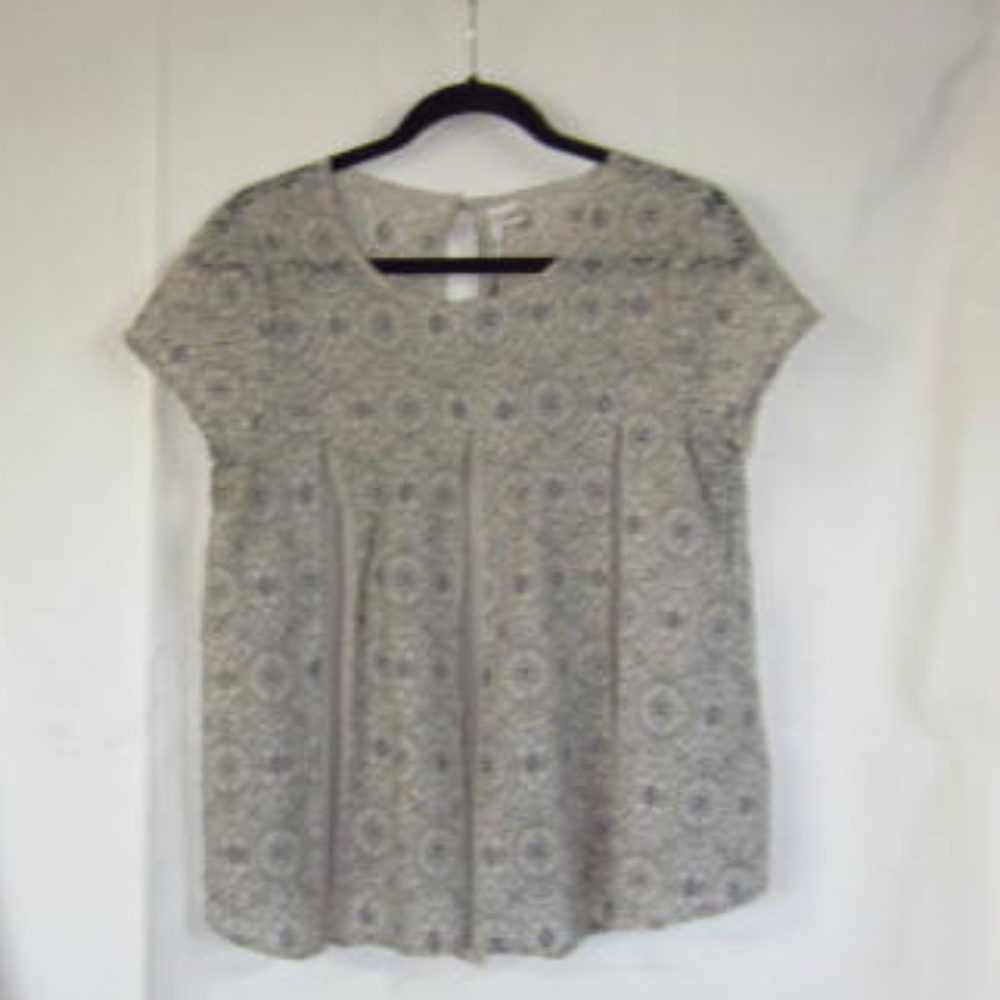 Lauren Conrad Boxy pleated top lace